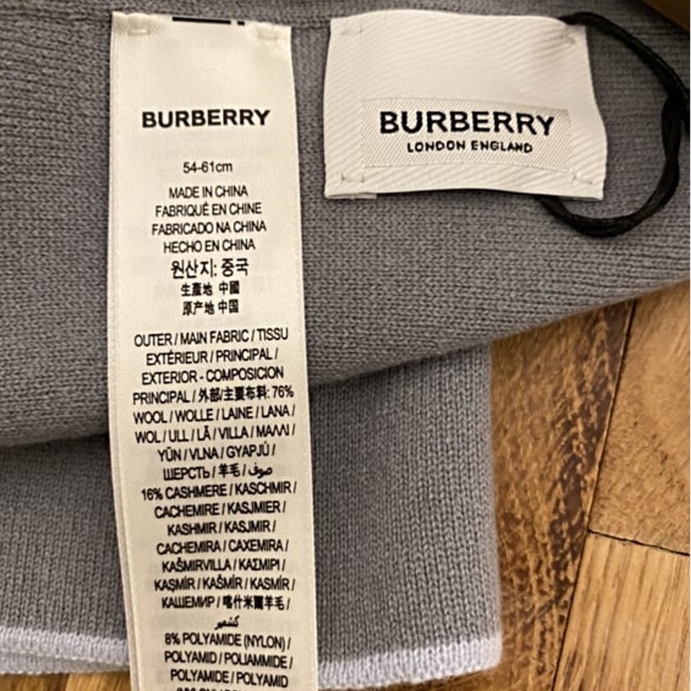 Burberry Beanie - Picture 5 of 5